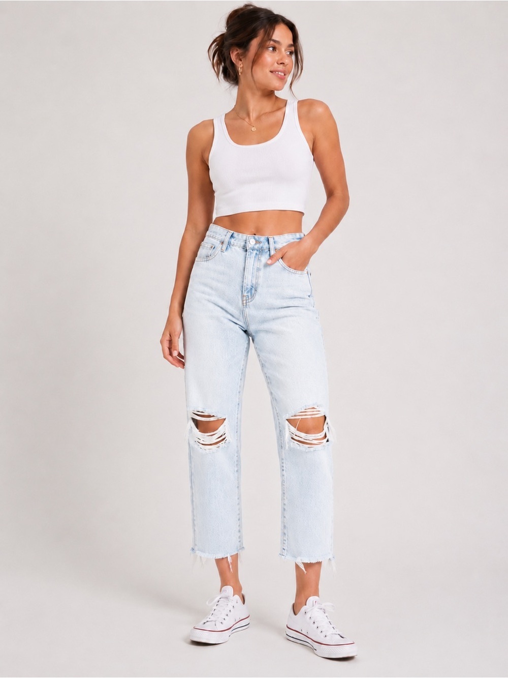 No Boundaries Distressed Mom Jeans Light Wash Raw Hem Women’s Size 7